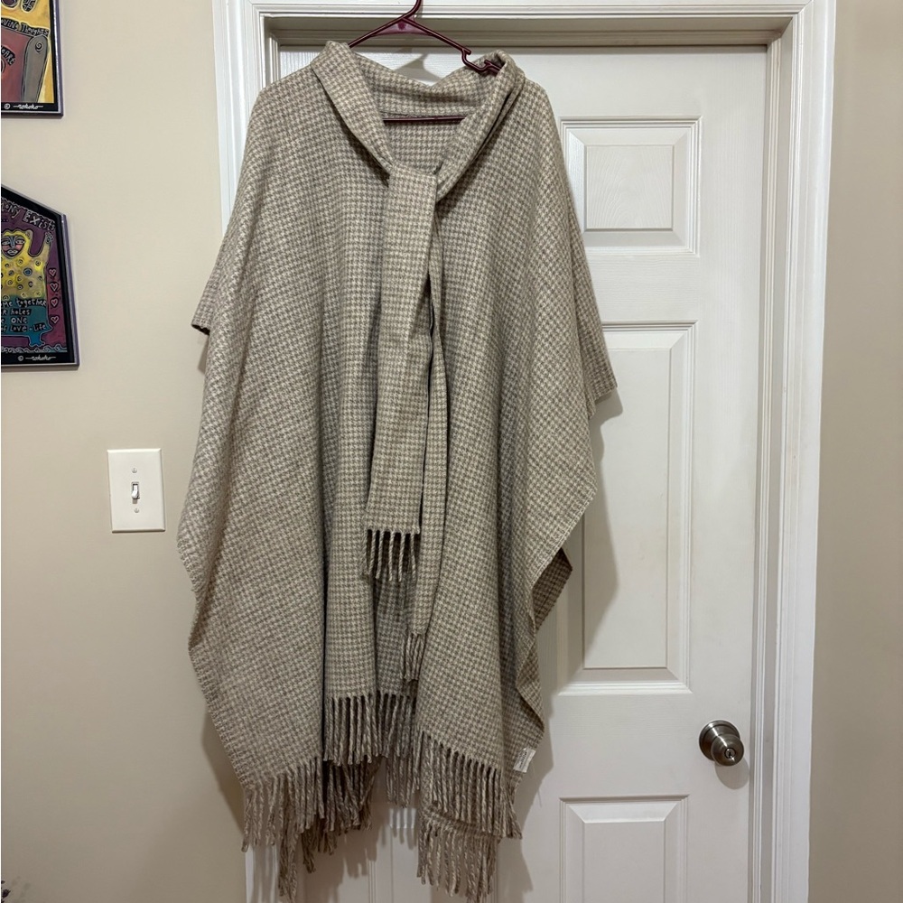 Wool shawl